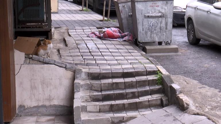 Eyüpsultan’da binanın 3’üncü katından düşen kadın hayatını kaybetti