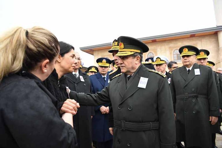 Genelkurmay Başkanı Bayraktaroğlu, şehit Taştekini uğurlama törenine katıldı