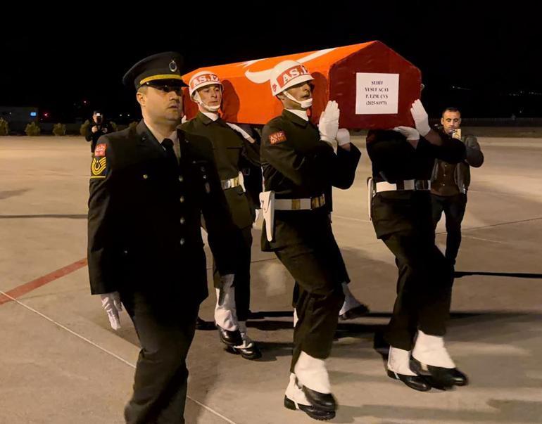 Askeri araç devrildi: 2 şehit, 3 yaralı