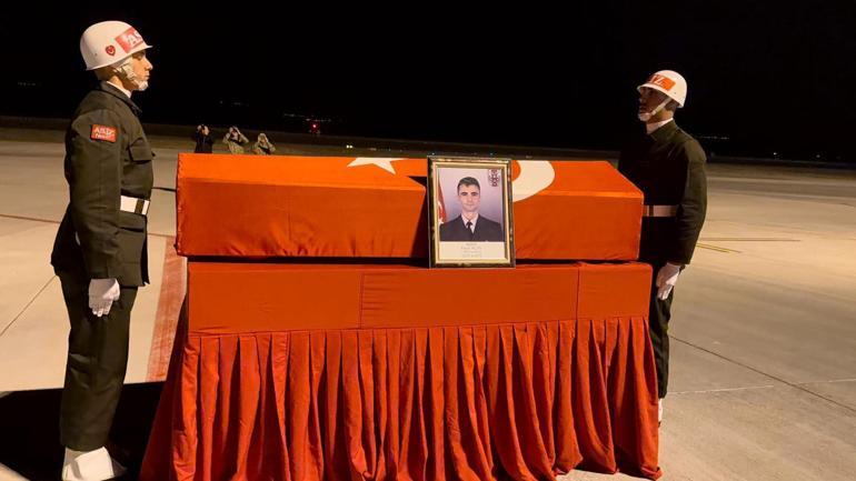 Askeri araç devrildi: 2 şehit, 3 yaralı