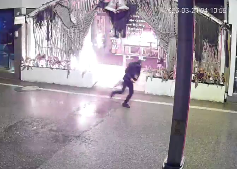 Kocaelide kafeyi kundaklayan 2 şüpheli yakalandı