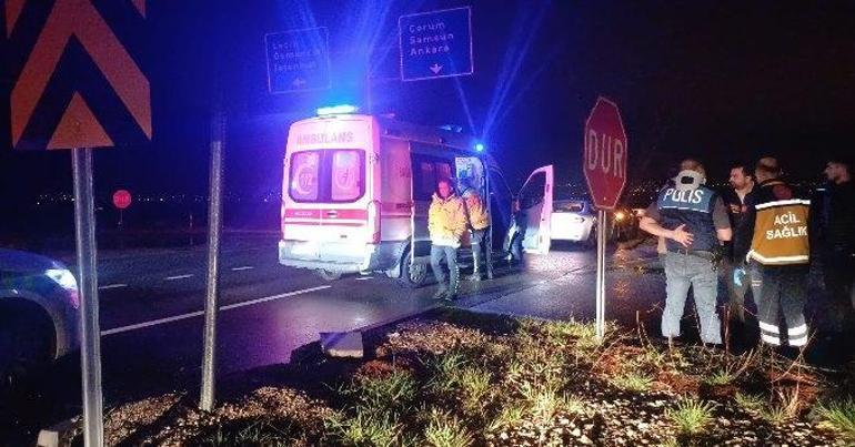 Polis aracıyla otomobil çarpıştı: 1i polis, 3 yaralı