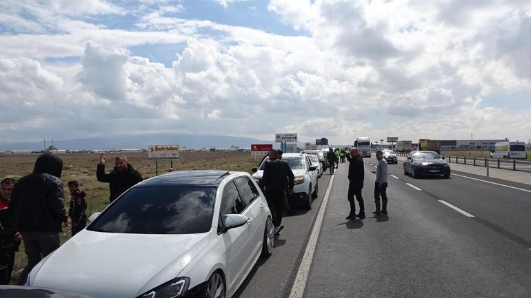 Kaçarken otomobiliyle 2 araca çarpan sürücü, 30 kilometrelik takiple yakalandı
