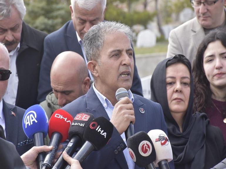 Düşen helikopterde Yazıcıoğlu ile birlikte hayatını kaybeden 4 kişi, mezarları başında anıldı