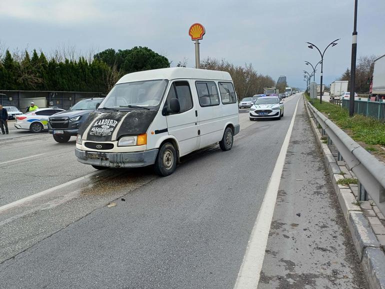 Minibüsün çarptığı yaya yaralandı; kaza anı kamerada