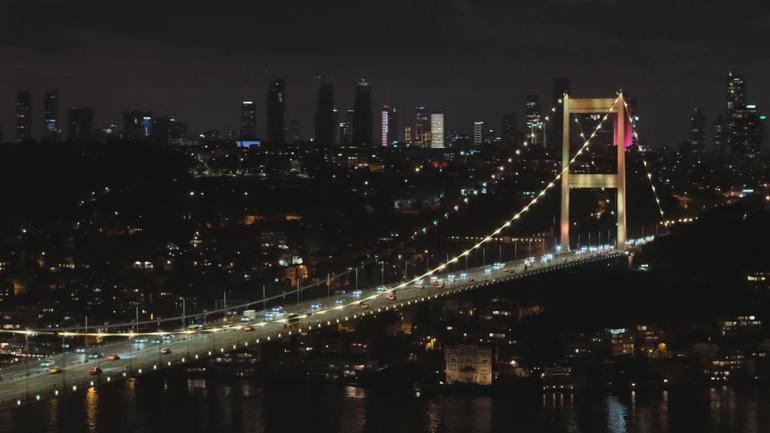 FSM Köprüsü Endometriozis farkındalığı kapsamında sarı ışıklarla aydınlatıldı