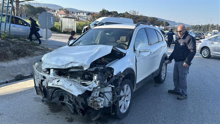 Yolcu minibüsüyle otomobil çarpıştı: 8 yaralı