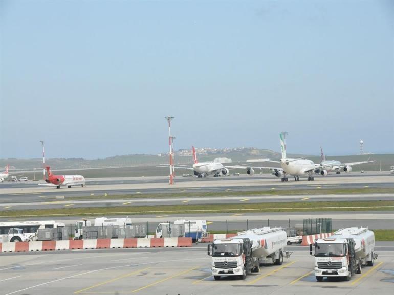 11 uçak 26 gündür İstanbul Havalimanı’nda bekliyor
