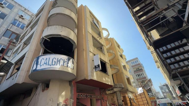 Avcılar’da yıkımı yapılan binanın 4üncü katından düşerek hayatını kaybetti