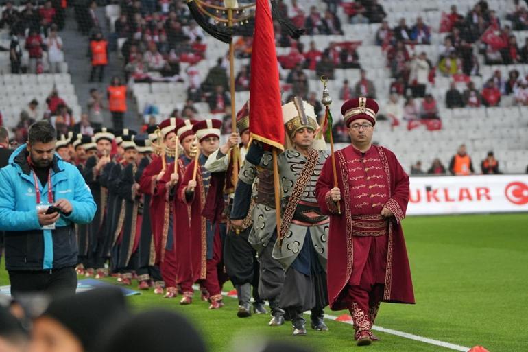 Milli maçtan renkli kareler