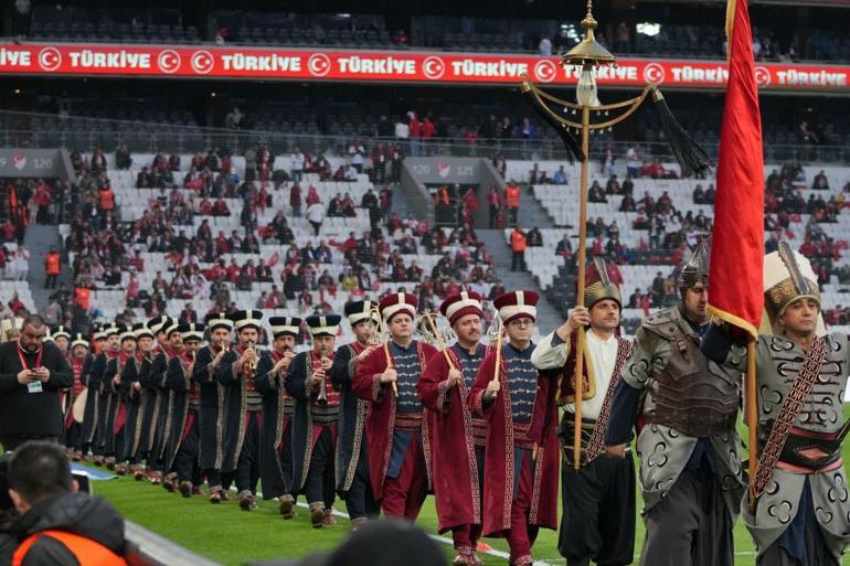 Milli maçtan renkli kareler