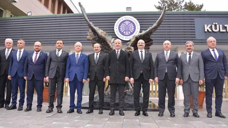 YÖK Başkanı Özvar: Öğrencilerimizi gerçek hayat problemleriyle temas ettiren eğitim modelini gerekli görüyoruz