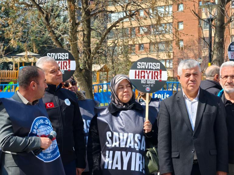 Memur-Sen üyeleri, büyükelçilik önünde, ABD ve İsraile tepki gösterdi