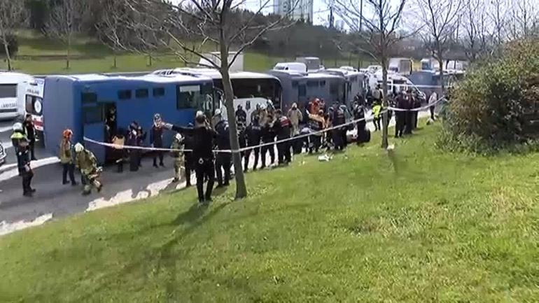 Başakşehirde 4 cezaevi nakil aracı kaza yaptı: 6 jandarma, 9 mahkum yaralandı