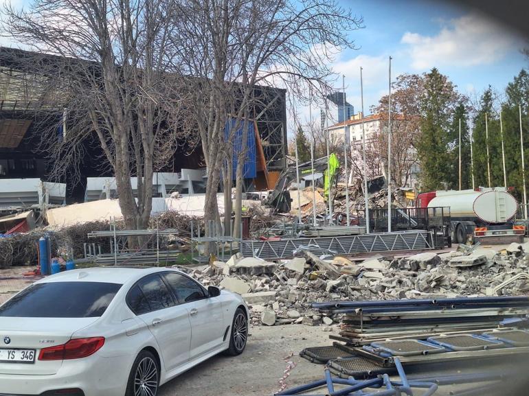 Ankarada spor salonunun kontrollü yıkımı sırasında duvar çöktü