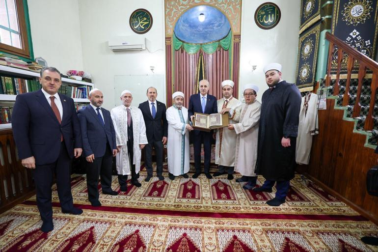 TBMM Başkanı Kurtulmuş, Bükreş Merkez Camii’ni ziyaret etti