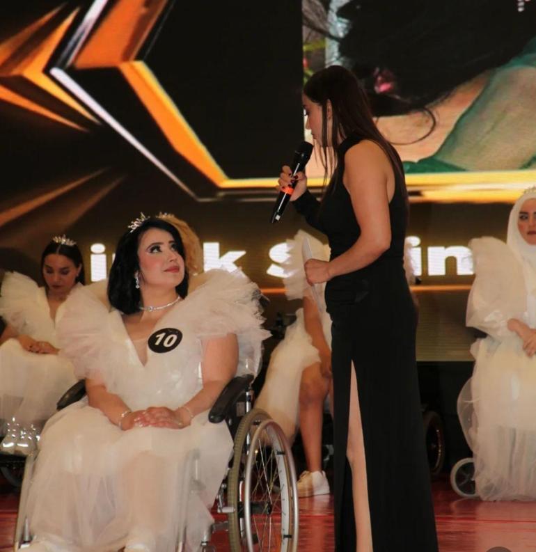 Annesinden böbrek nakli yapıldı, eğitimle hayata sarıldı