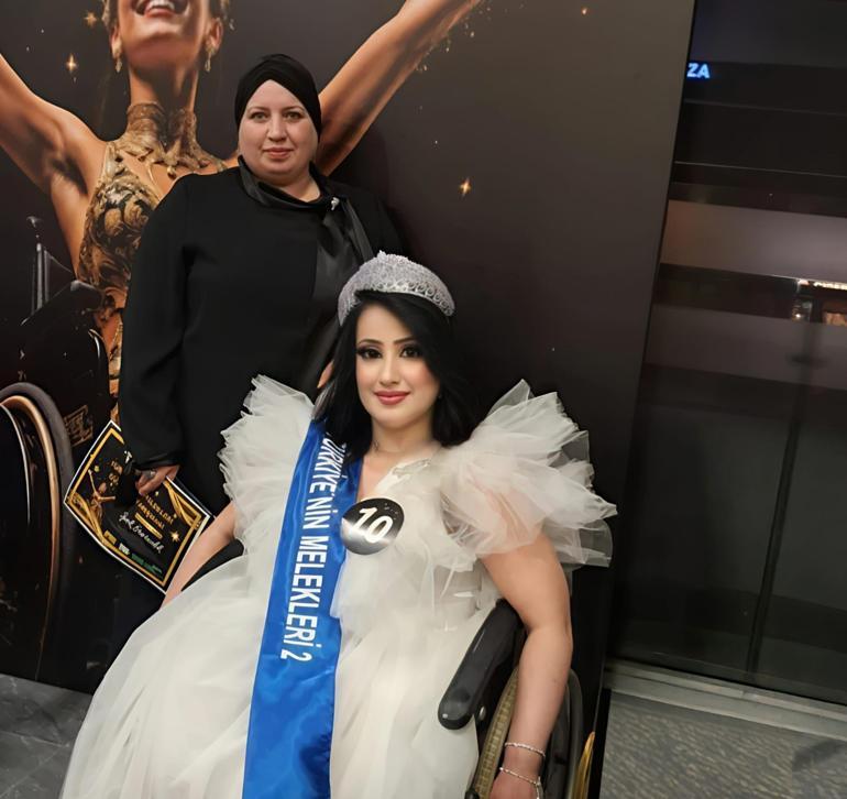 Annesinden böbrek nakli yapıldı, eğitimle hayata sarıldı