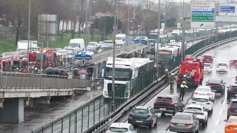 Şişlide metrobüste yangın