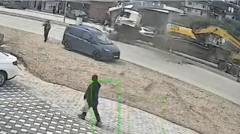 Hatayda TIRın refüje çıktığı anlar kamerada