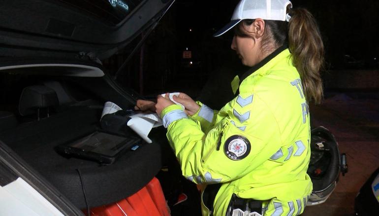 Trafik denetiminde ehliyeti iptal edildi, Beni çekmeyin, avukatım dedi