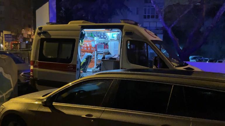 Beşiktaşta 4 katlı binada yangın: 2 kişi dumandan etkilendi