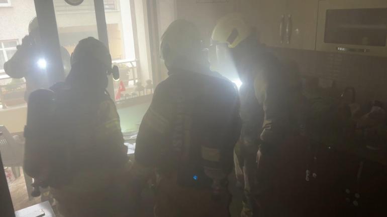 Avcılarda bulaşık makinesi alev aldı; itfaiye müdahale etti