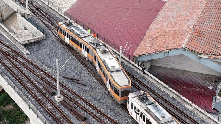 Adana’da metro vagonu seyir halindeyken raydan çıktı; kazada yaralanan olmadı