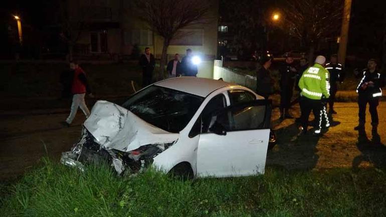 Edirne’de cip ile otomobilin çarpıştığı kazada 3 kişi yaralandı: Kaza sonrası kaçan kedi bulunamadı