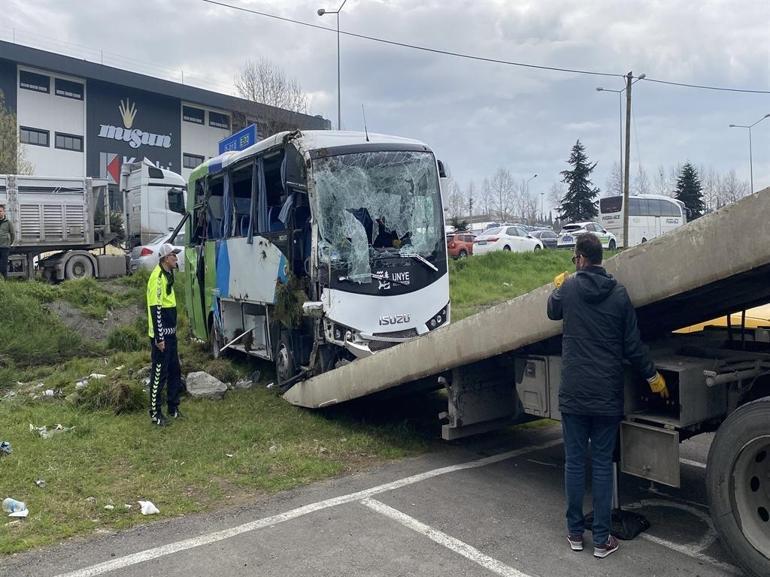 Samsunda otobüs yan yattı: 9’u öğrenci, 11 yaralı