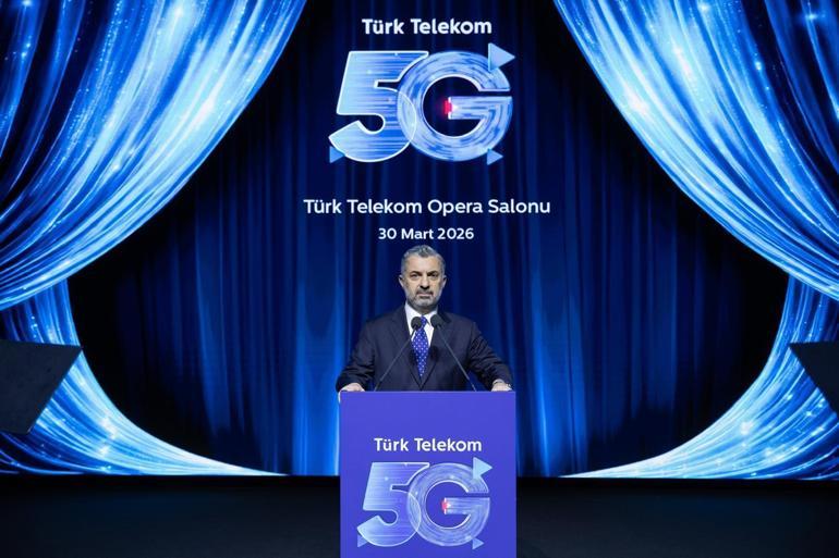 Müslüm Gürses hologramı, Türk Telekom 5G ile AKM’de sahne aldı