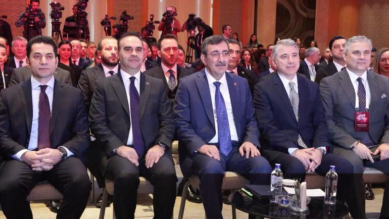 Bakan Kacır: Milli gelirimizi 239 milyar dolardan 1,6 trilyon dolara taşıdık