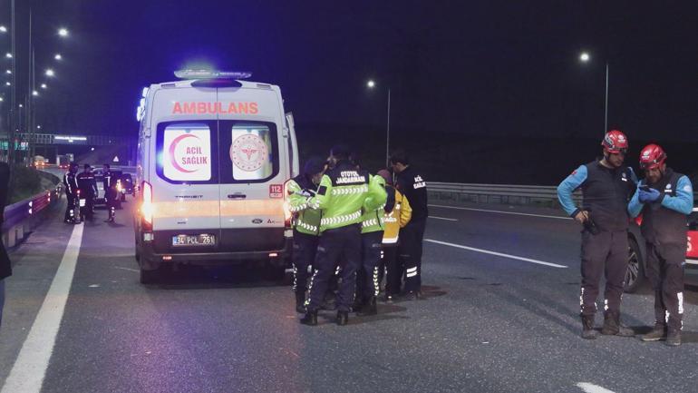 Sancaktepede seyir halindeki yolcu otobüsü TIRa çarptı: 10 yaralı