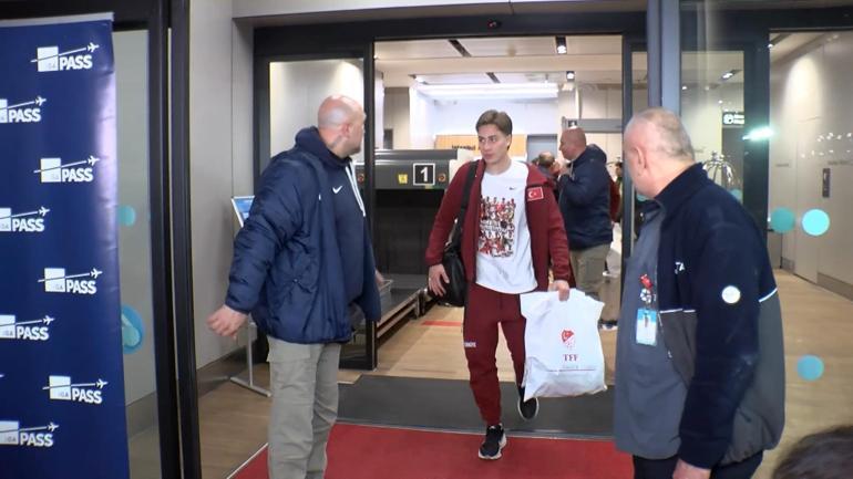 A Milli Futbol Takımı Türkiyeye döndü