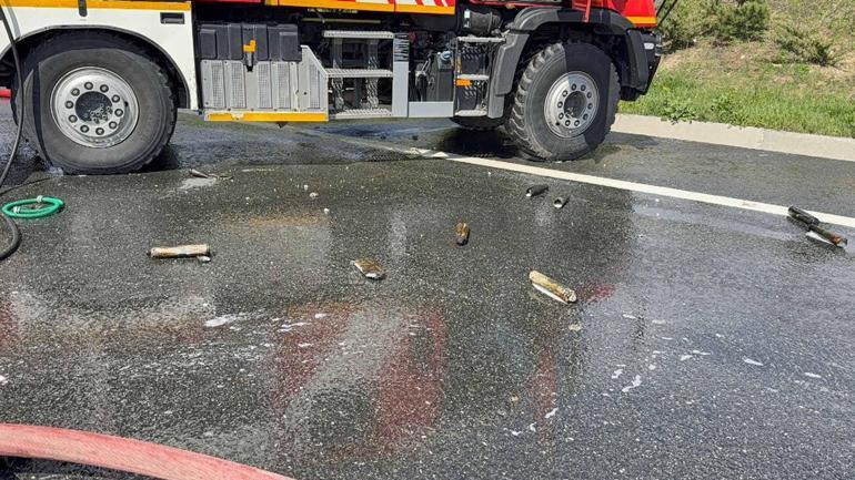 Çatalcada TIR yangını; Kuzey Marmara Otoyolu trafiğe kapandı