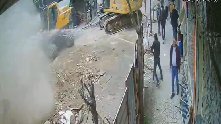 Zeytinburnunda inşaattan beton parçası düştü; 6 yaşındaki çocuk öldü