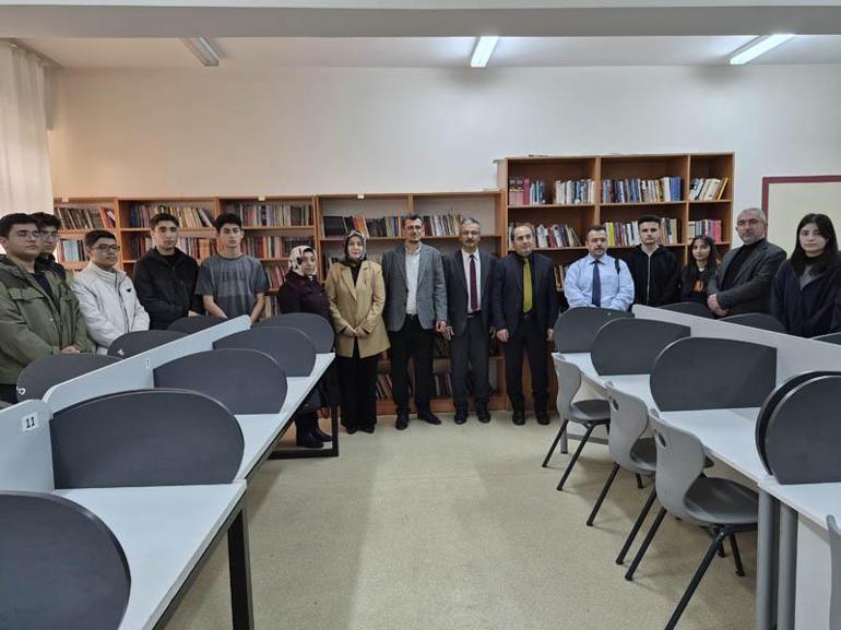 Depremde ölen İbrahimin ismi, okulundaki kütüphanede yaşatılacak