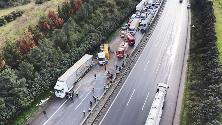 TEM’de 2 TIR, tanker ve otomobil çarpıştı: 2 ölü