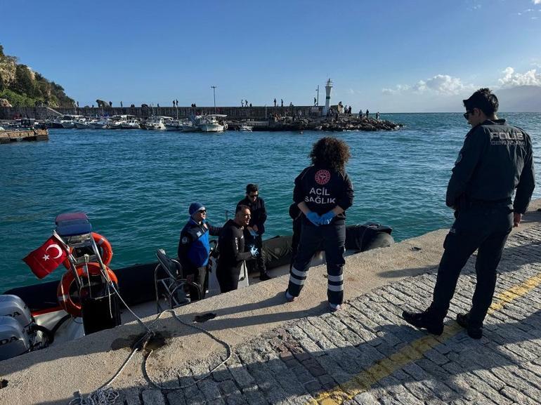 Deniz manzarası izlerken dalga ile açığa sürüklendiler; 2 kardeş kurtuldu, kuzenleri öldü