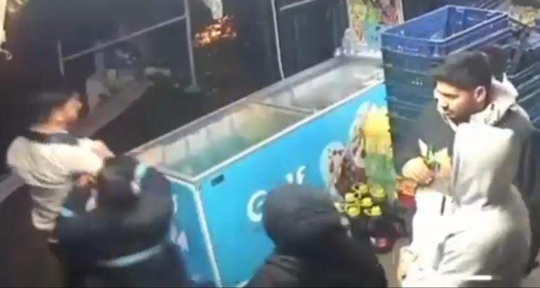 Tekirdağda bakkal dükkanında bıçaklı kavga kamerada; 1 ölü