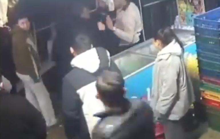 Tekirdağda bakkal dükkanında bıçaklı kavga kamerada; 1 ölü