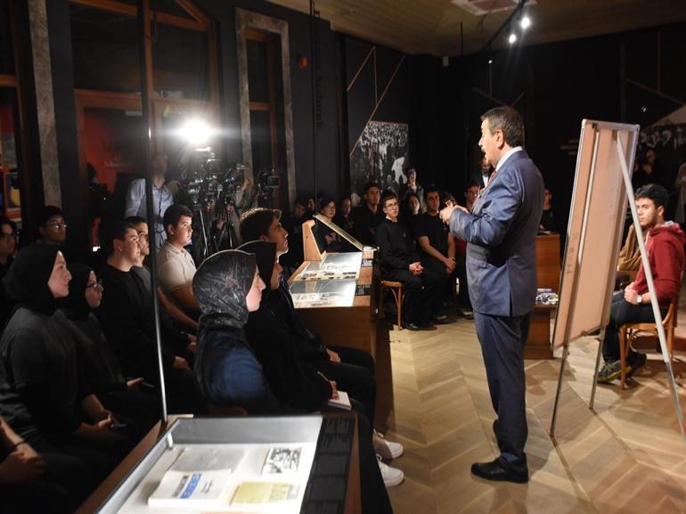 Bakan Tekin, Aydın’da lise öğrencilerine ‘Demokrasi ve İnsan’ dersi verdi