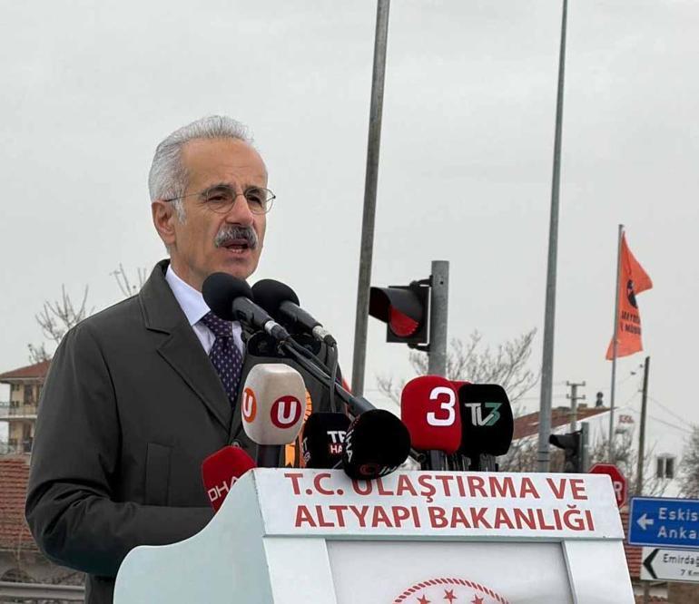 Bakan Uraloğlu: Biz laf değil eser üretiyoruz