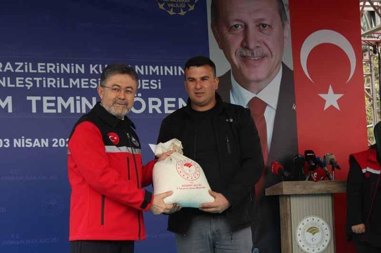 Bakan Yumaklı: 17,2 milyar liralık destek bugün itibarıyla üreticilerimizin hesabına geçecek