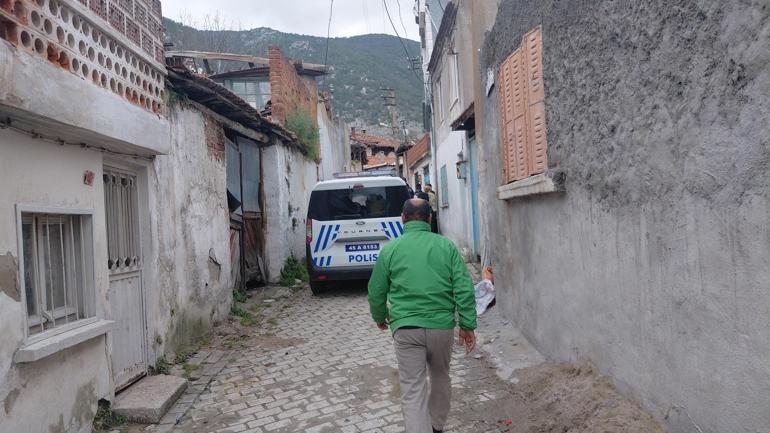 Eski eşinin birlikte yaşadığı ileri sürülen kişi tarafından bıçaklandı