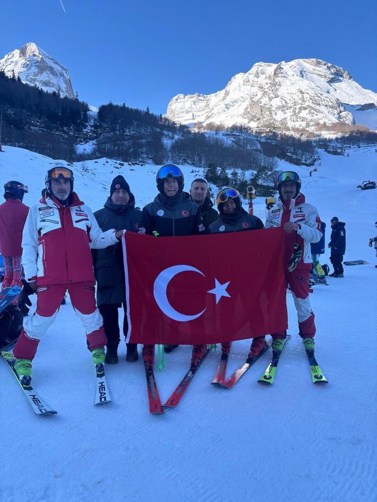 Otizmli ikiz kayakçıların hedefi dünya şampiyonluğu