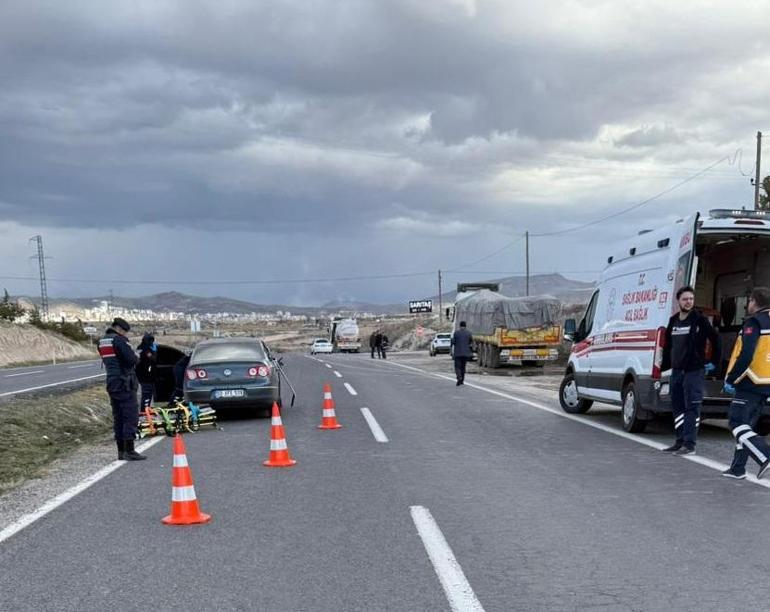 Nevşehir’de TIR’la çarpışan otomobildeki çocuk öldü, anne ve baba yaralandı