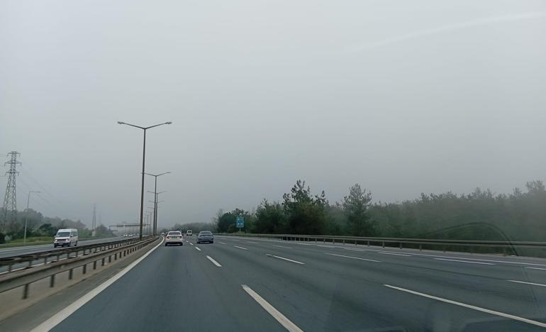 İstanbulda sis etkili oldu