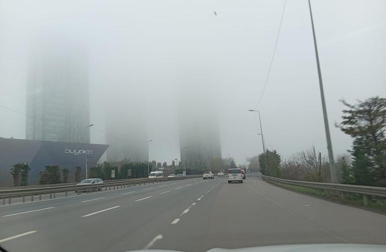 İstanbulda sis etkili oldu