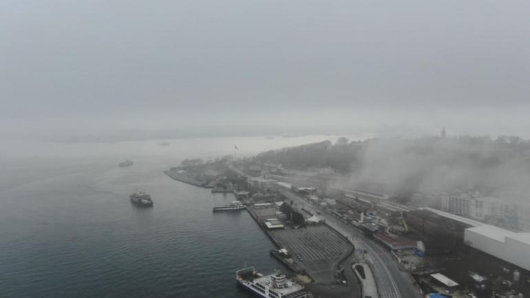 İstanbulda sis etkili oldu
